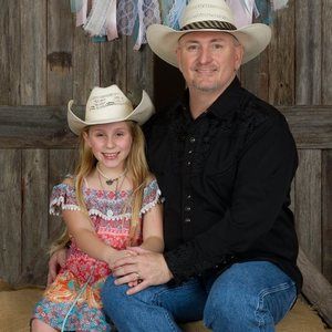 Meet your Posher, Laurie